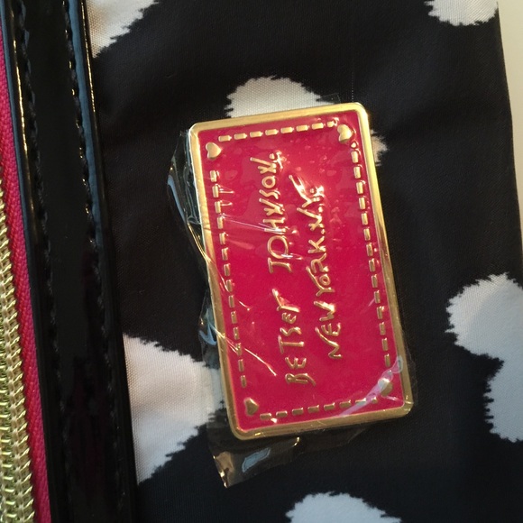 🔴SOLD 🔴in BUNDLE 🎉HOST PICK🎉Betsey Johnson bag - Picture 3 of 4