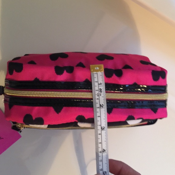 🔴SOLD 🔴in BUNDLE 🎉HOST PICK🎉Betsey Johnson bag - Picture 4 of 4