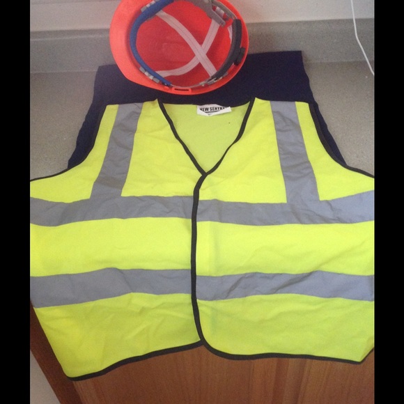 FLAGGER UNIFORM - Picture 3 of 3