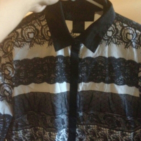 blouse - Picture 3 of 3