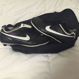 Nike Womens Cleats Soccer Size 7 Sports Bag Shoe