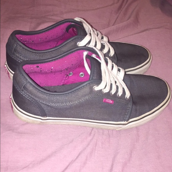 Vans - Picture 3 of 4