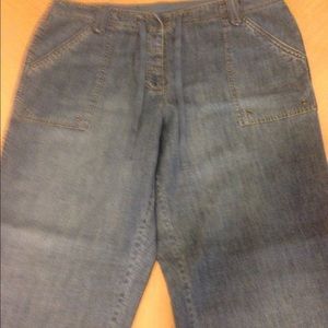 Liz Claiborne women's jeans/Capri
