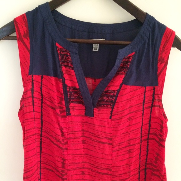 Red and Navy Print Ecote V Neck