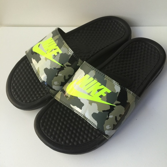 Nike Camouflage Benassi Slides
