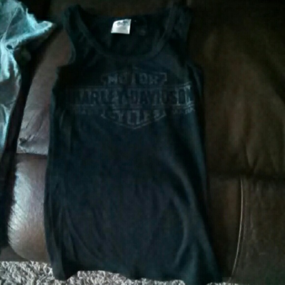 Tanks tops - Picture 1 of 2