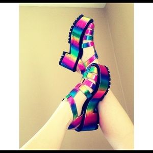 YRU rainbow metallic platforms💙✨
