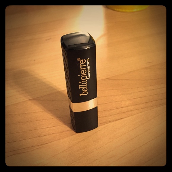 Bellapierre lipstick