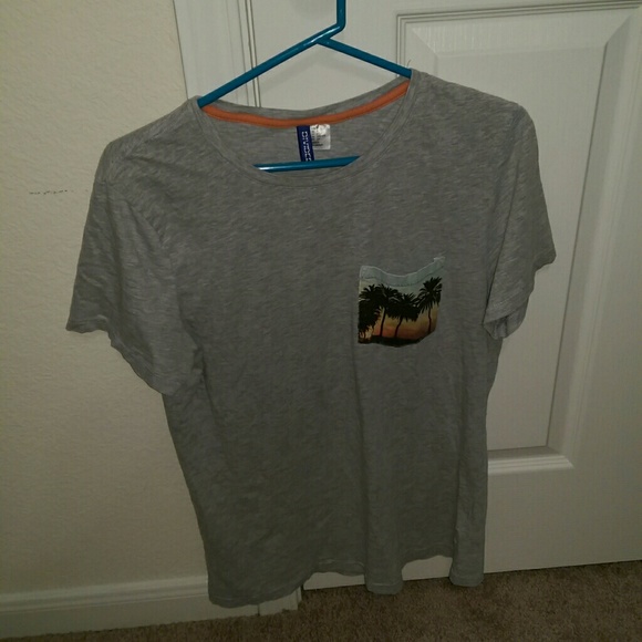 H&M Men's tee