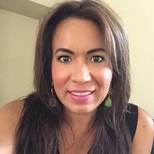 Meet your Posher, Elizabeth