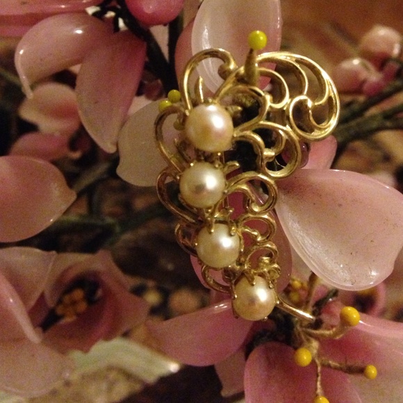 Vintage gold filed pearl brooch - Picture 1 of 3