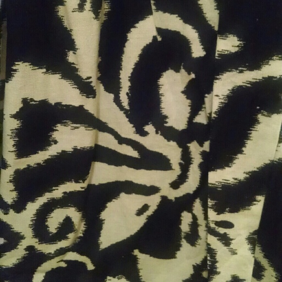 Black And White Tie-back Dress 👗 - Picture 2 of 4