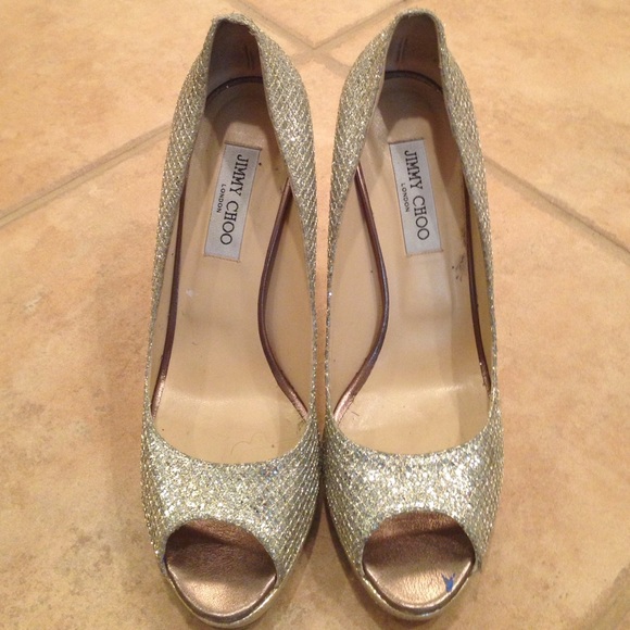 ⚠️⬇️⚠️Jimmy Choo Glitter Fabric Champagne heels