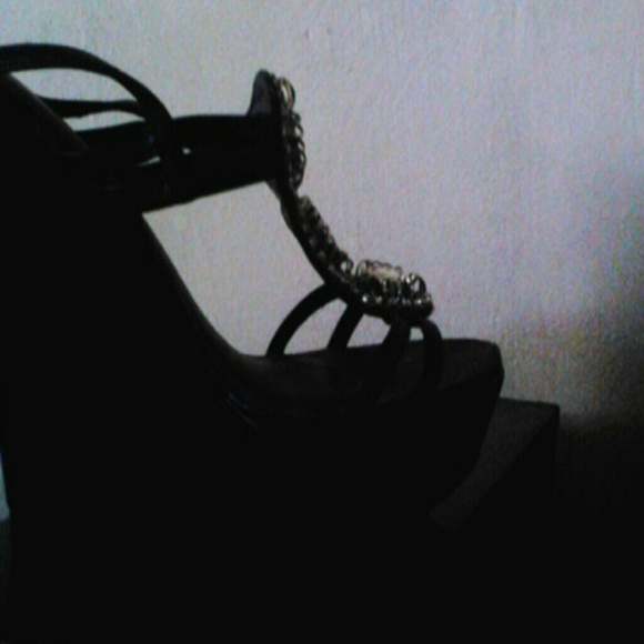 Cute wedge shoes nwt