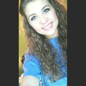 Meet your Posher, Michaela