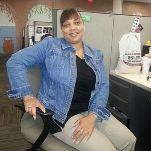 Meet your Posher, Dee