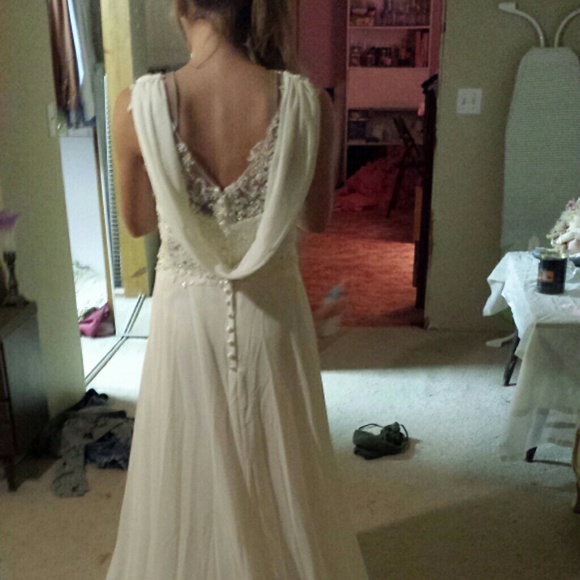 Wedding dress brand new.. price reduced