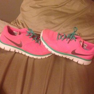 Nike women's shoes size 8!