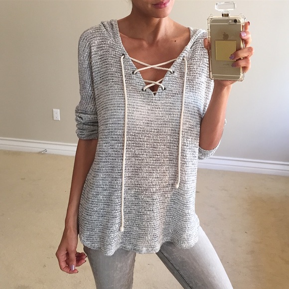 • SOLD • Lace Up Knit Tunic M - Picture 3 of 4