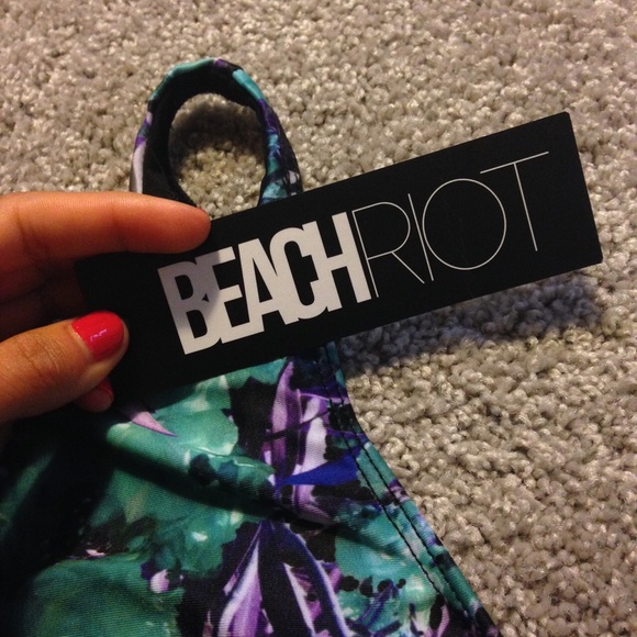 Sold- Beach Riot Bikini - Picture 2 of 4