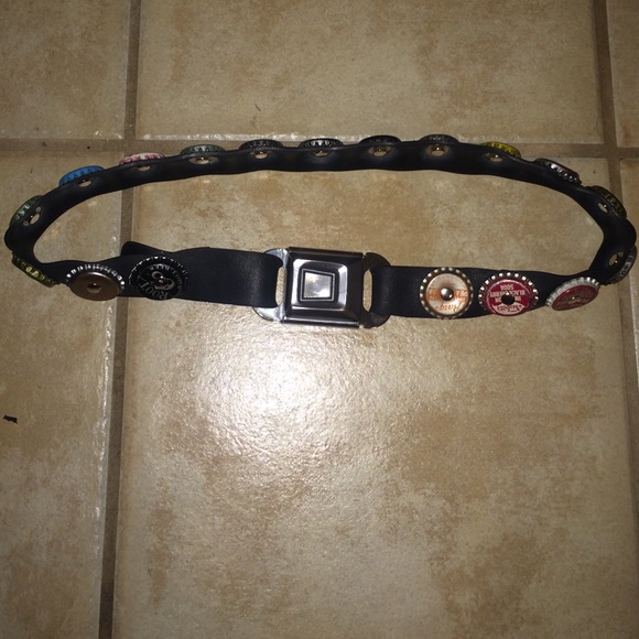 Seatbelt fastening belt