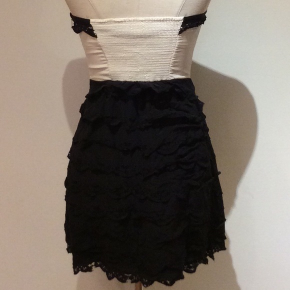 Urban outfitters swan dress size medium - Picture 3 of 4