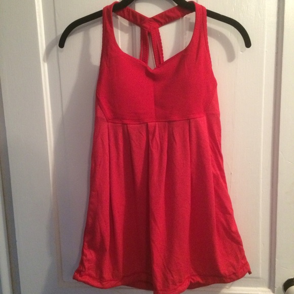 Lululemon workout top