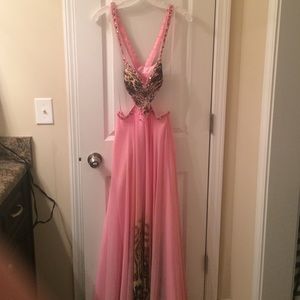 Gorgeous formal gown