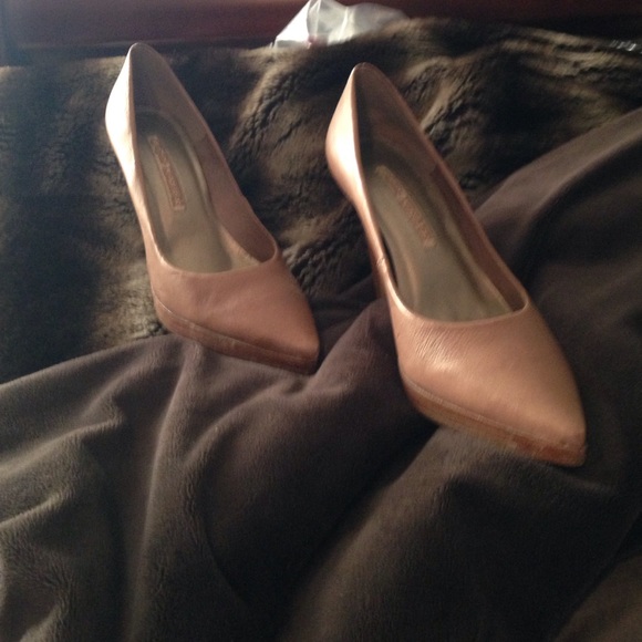 Nude shoes size 7