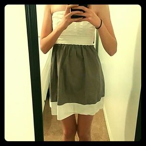Grey+white strapless/short dress