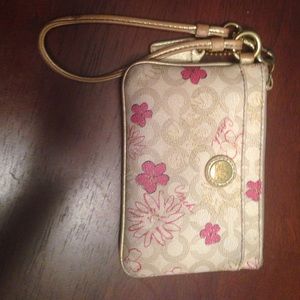 Wristlet
