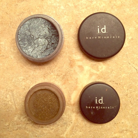 NEVER USED bare essentials eye shadow bundle - Picture 1 of 4