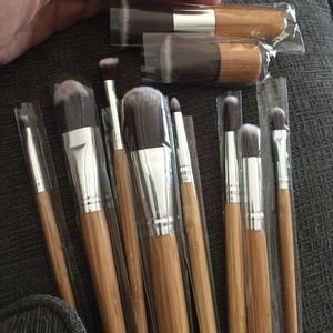 Bamboo Handle Make Brushes, 11 piece