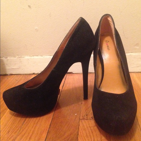 Black suede platform heeled shoes