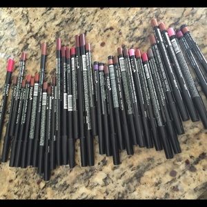 35 BRAND NEW lipliners!!!