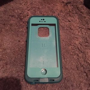 iPhone 5/5s life proof case