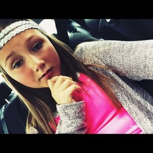 Meet your Posher, Amelia