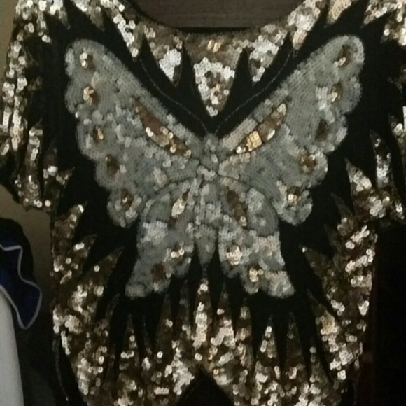 Tops - Picture 2 of 2