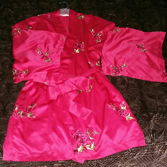 VS bathrobe