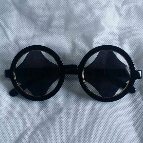 SUNGLASSES *UNIQUE*