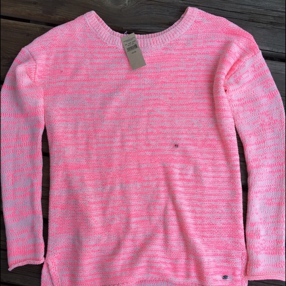 American Eagle Outfitters Sweater
