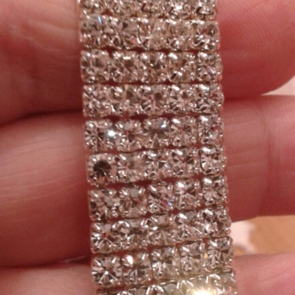 SOLD FREE WITH ANY JEWELRY PURCHASE - Picture 3 of 4