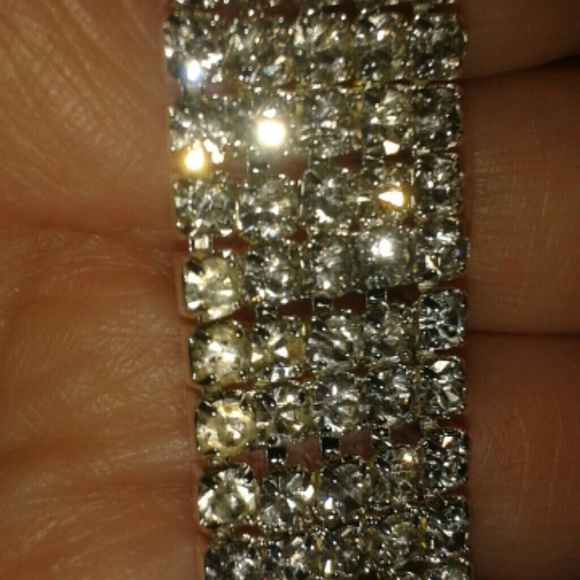 SOLD FREE WITH ANY JEWELRY PURCHASE - Picture 4 of 4