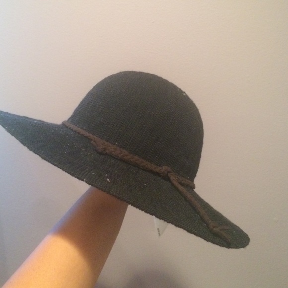 Black hat - Picture 1 of 4