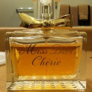 Miss Dior Chèrie