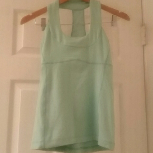 Lululemon scoop neck t-back size 4