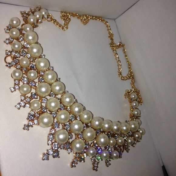 Golden pearl statement necklace