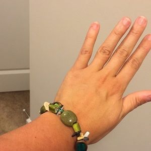 Matching Premier Designs necklace and bracelet