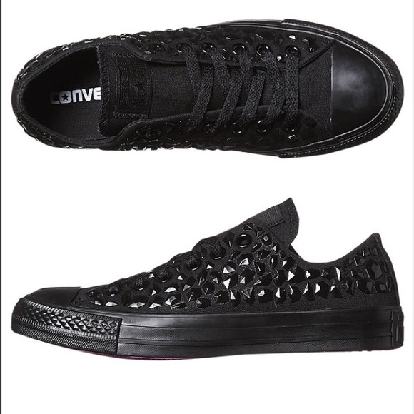 Black Converse ONLY WORN 3 TIMES