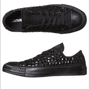 Black Converse ONLY WORN 3 TIMES